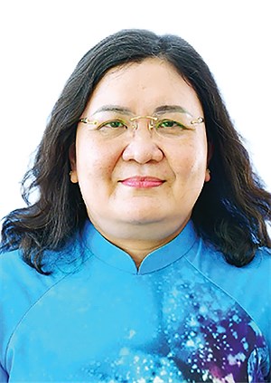 Hồ Thị Hoàng Yến