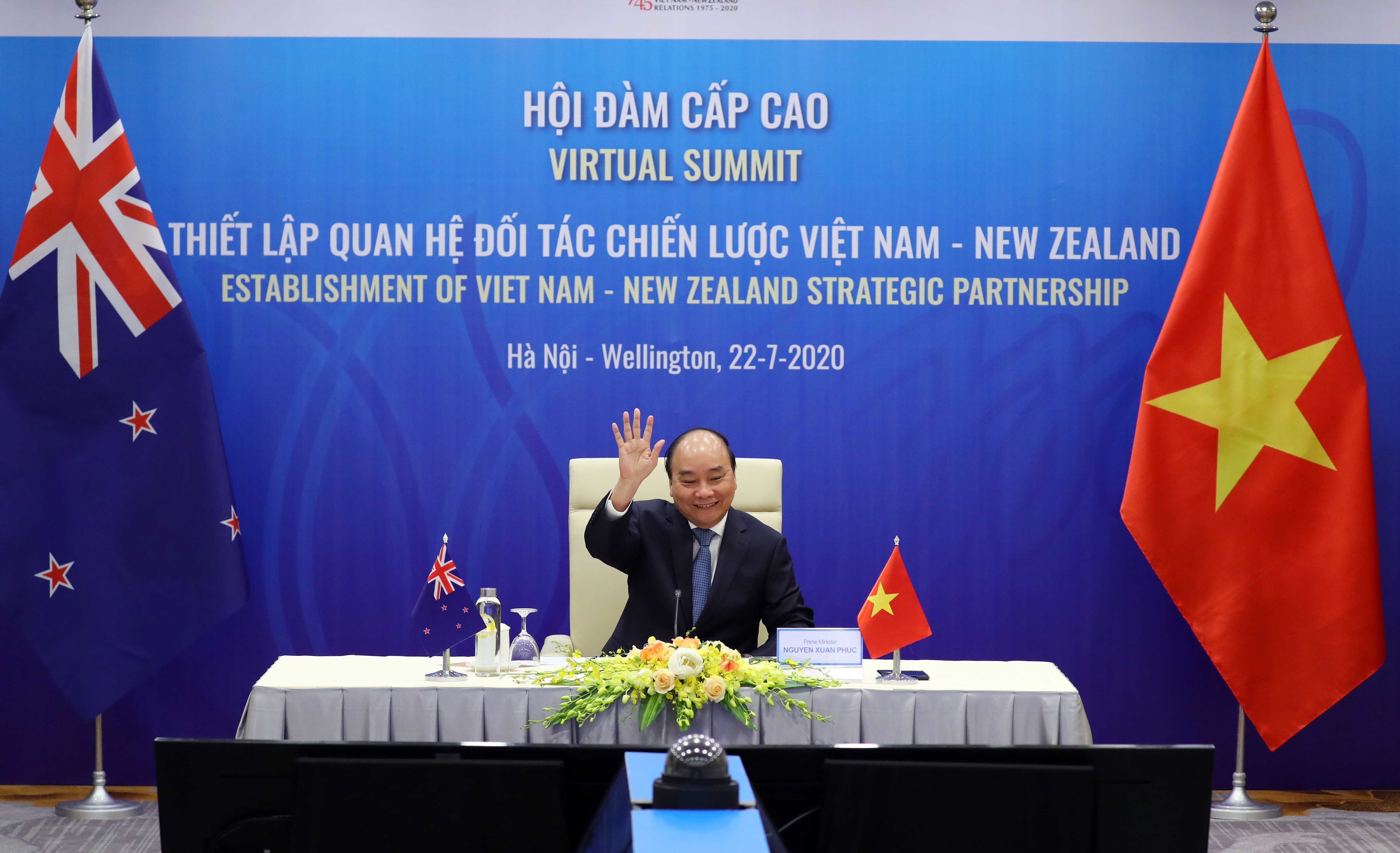 Vietnam, New Zealand’s PMs hold virtual talks on bilateral strategic partnership hinh anh 2