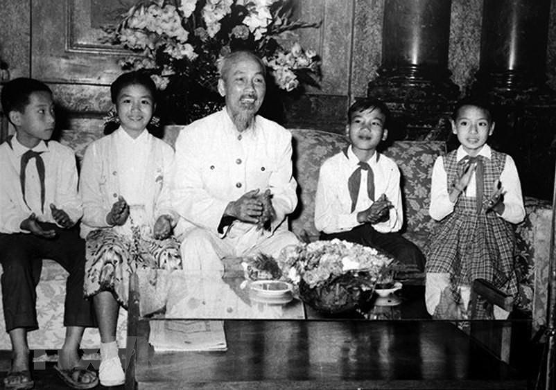 President Ho Chi Minh: Children’s beloved uncle hinh anh 2