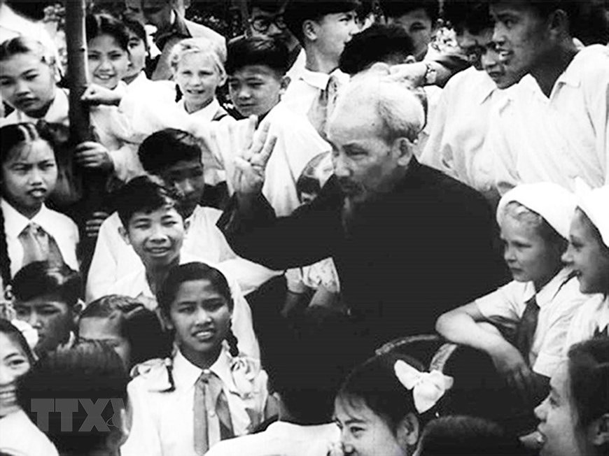 President Ho Chi Minh: Children’s beloved uncle hinh anh 6