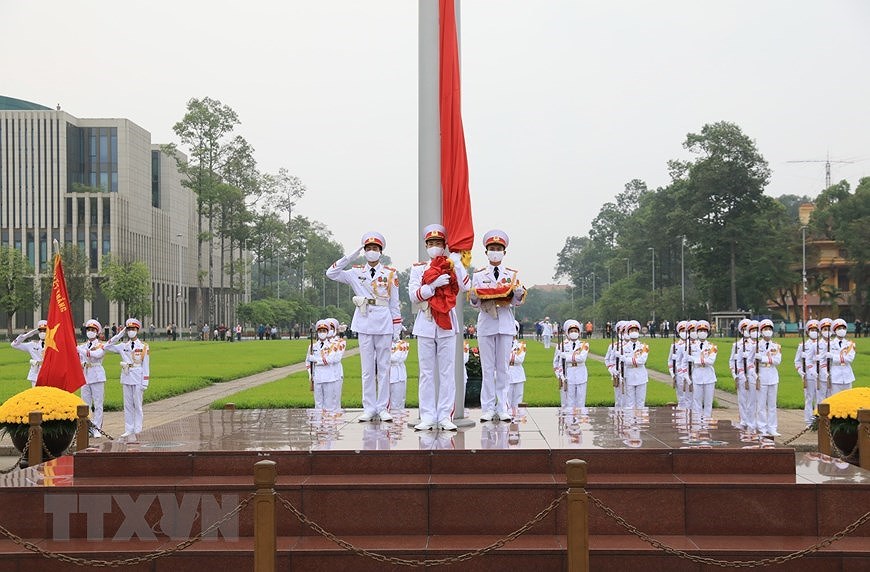 National Reunification Day celebrated across Vietnam hinh anh 6