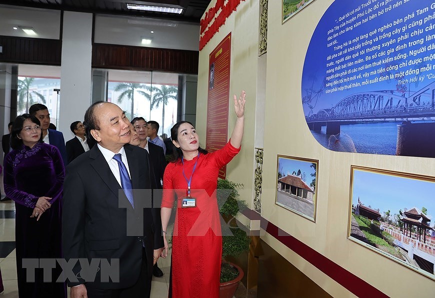 Ceremony marks 100th birth anniversary of late President Le Duc Anh hinh anh 7