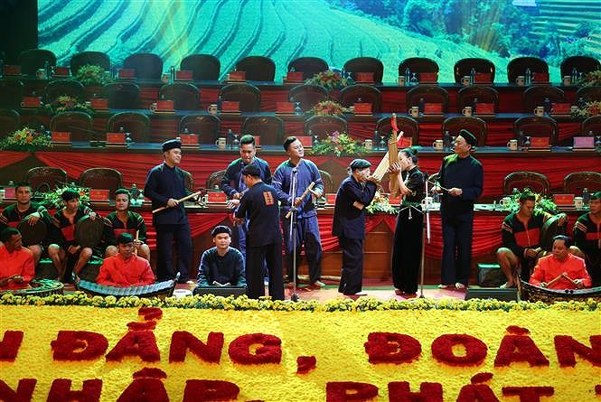 Second National Congress of Vietnamese Ethnic Minorities opens hinh anh 11