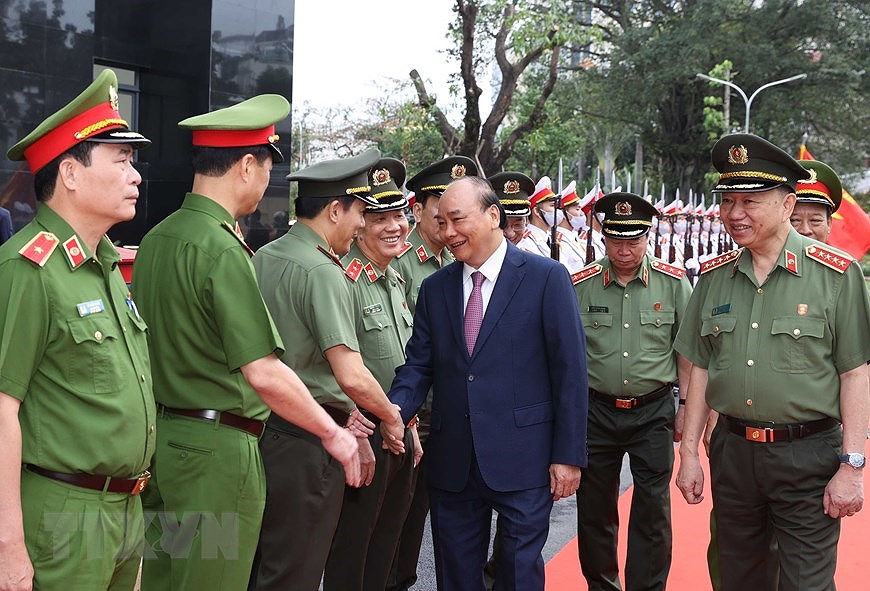PM Nguyen Xuan Phuc attends 76th national conference of public security forces hinh anh 3