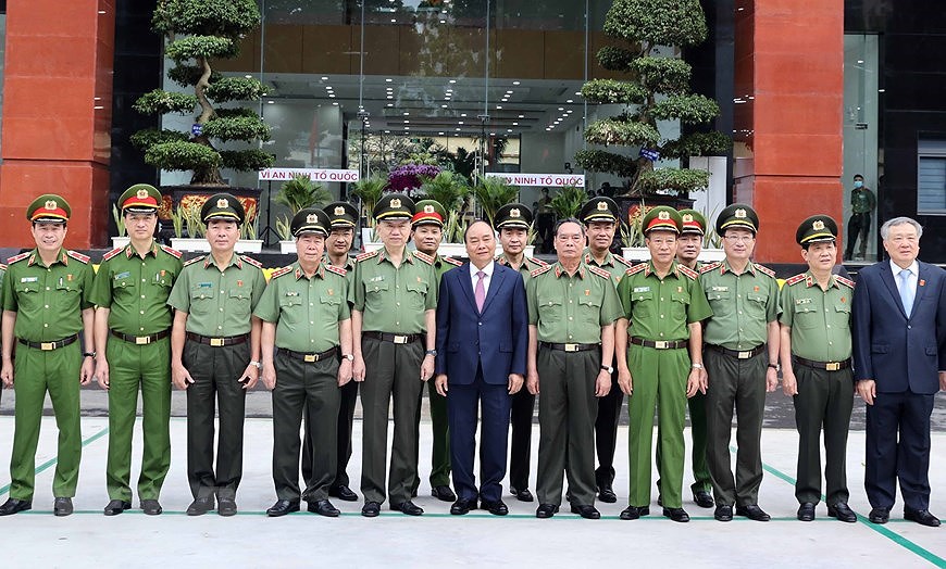 PM Nguyen Xuan Phuc attends 76th national conference of public security forces hinh anh 5