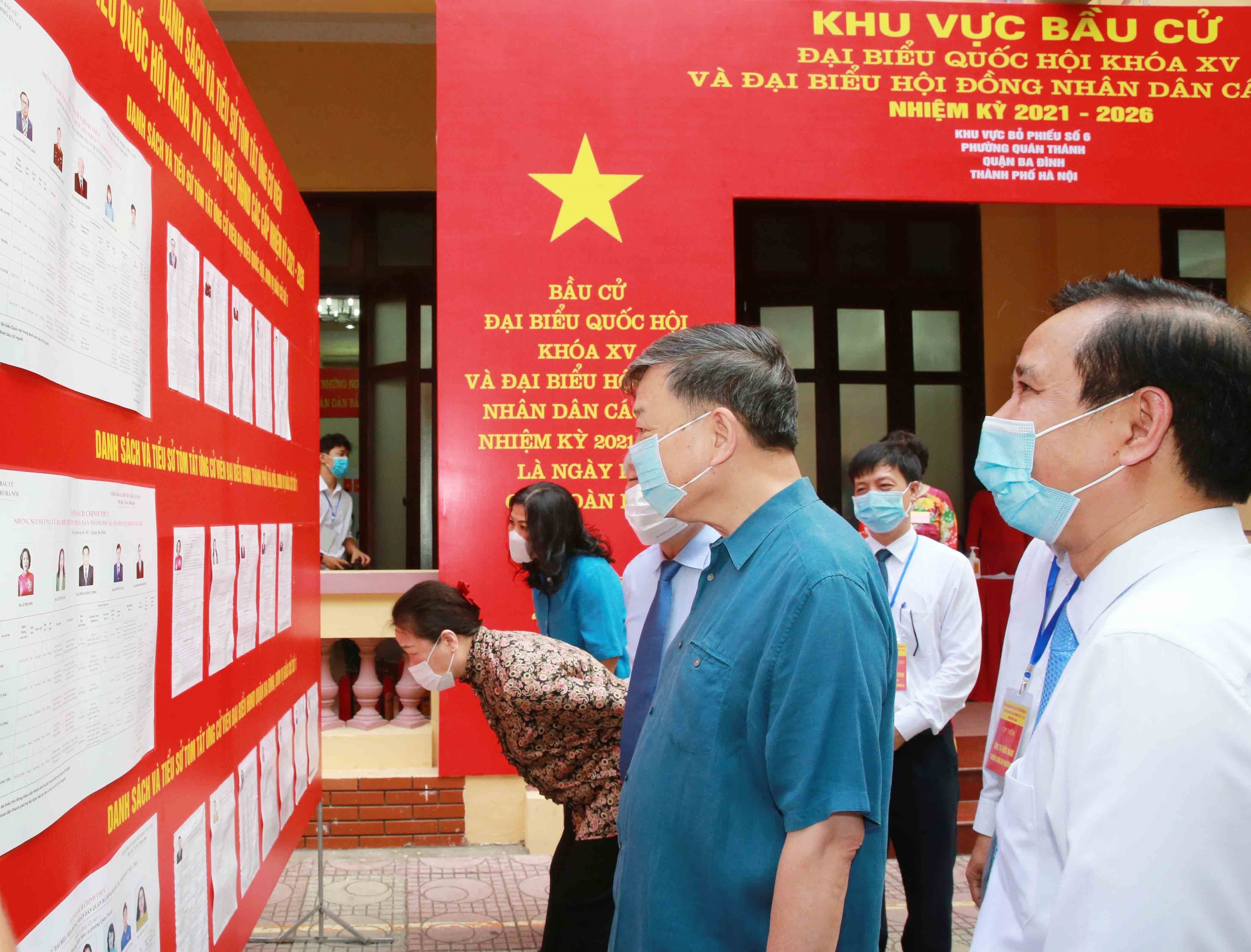Voters nationwide cast ballots hinh anh 7