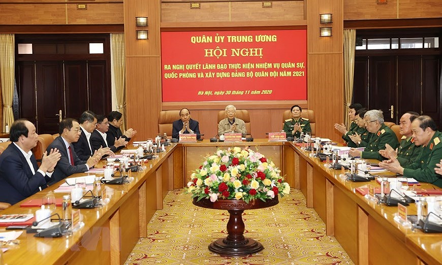 Party leader chairs Central Military Commission’s meeting hinh anh 4