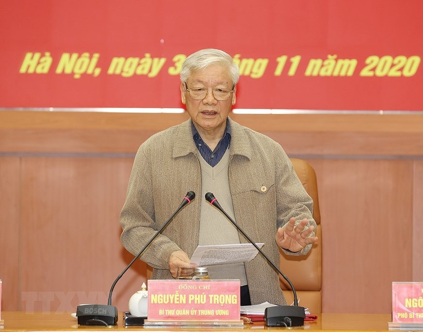 Party leader chairs Central Military Commission’s meeting hinh anh 2