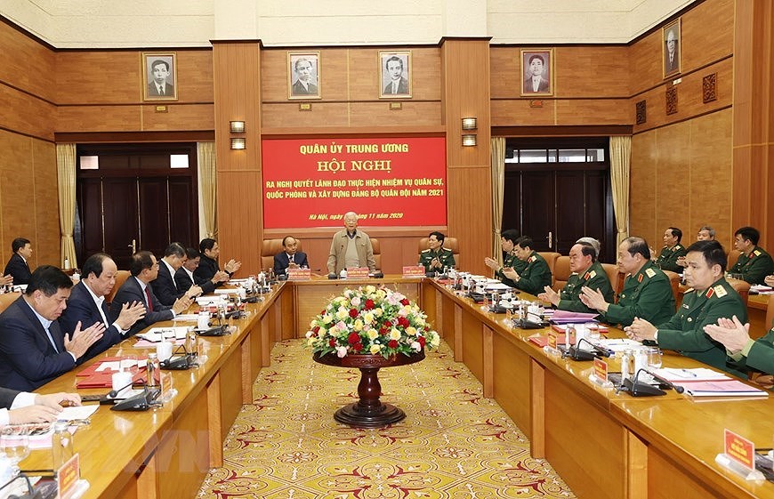 Party leader chairs Central Military Commission’s meeting hinh anh 1