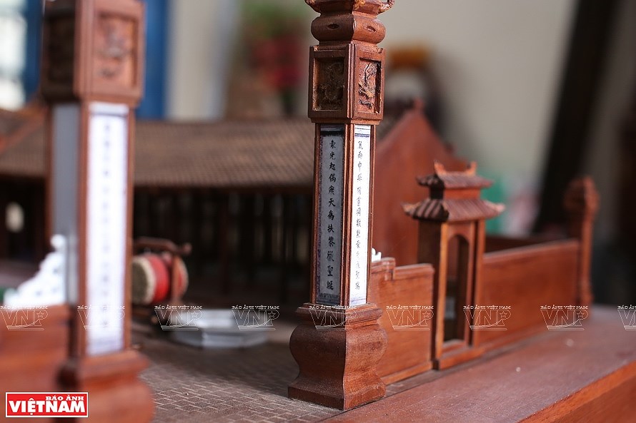 Smallest wooden miniature of communal house in Vietnam hinh anh 2