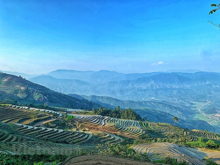 Y Ty rice terraces in pouring-water season hinh anh 7