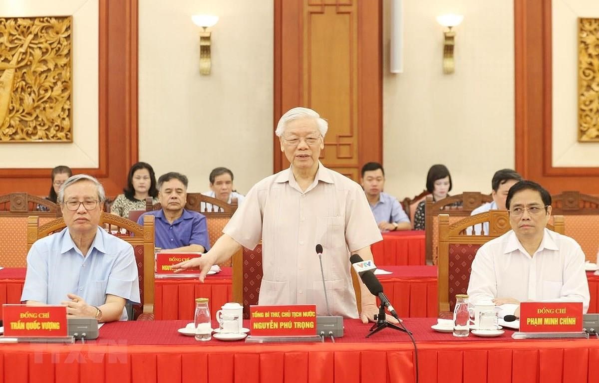Former leaders give feedback on draft political report hinh anh 1