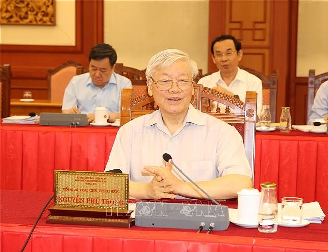 Politburo holds working session with Central Public Security Party Committee hinh anh 1
