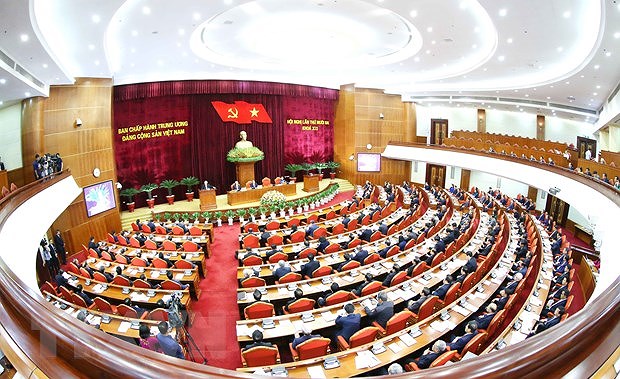 Party Central Committee discuss documents on second working day of 13th session hinh anh 1