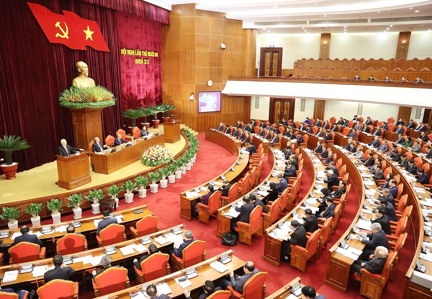 Third working day of Party Central Committee’s 13th session held hinh anh 1