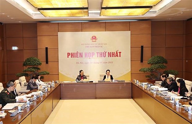 Sub-committee considers number, structure of deputies of 15th legislature hinh anh 1