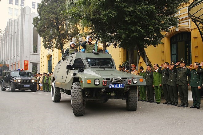 Hanoi’s police begin task of ensuring security for National Party Congress hinh anh 2