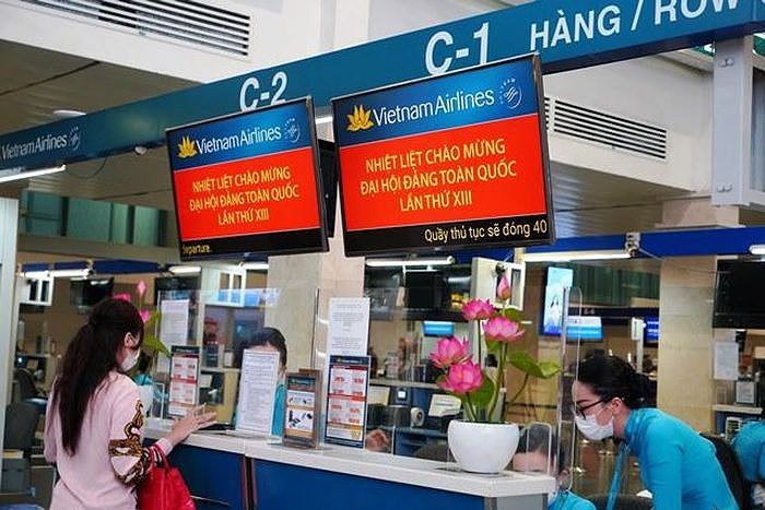 Vietnam Airlines performs nearly 30 flights on Jan 24 serving 13th Party Congress hinh anh 2