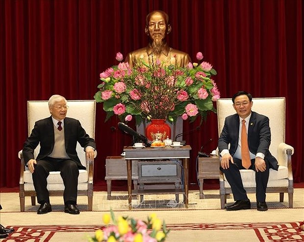 Top leader wishes Hanoi prosperous New Year hinh anh 3