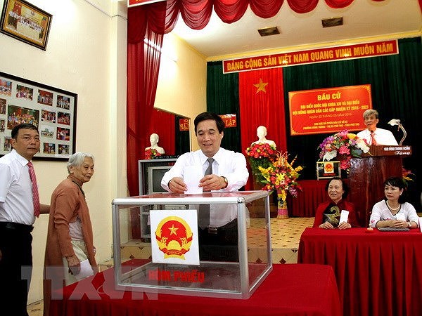 Voters to choose 500 out of 868 candidates for 15th NA hinh anh 2