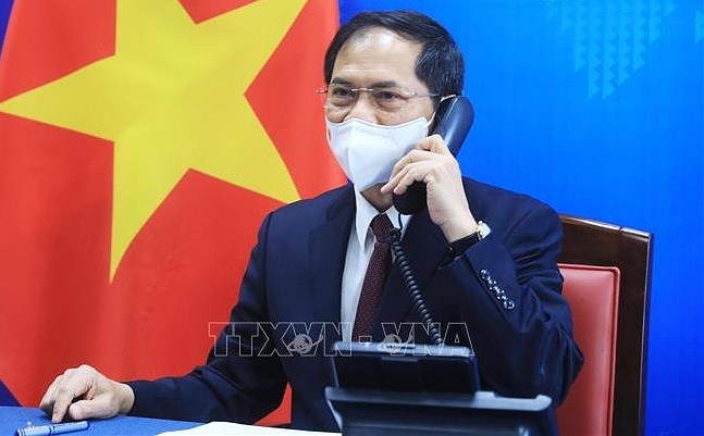 Vietnam, US to further intensify bilateral relations: Top diplomats hinh anh 1