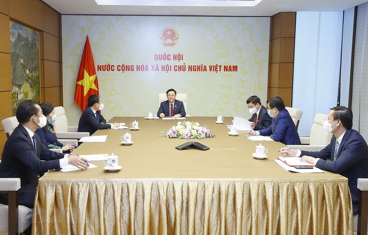 Russia considers transferring vaccine production technology to Vietnam hinh anh 1
