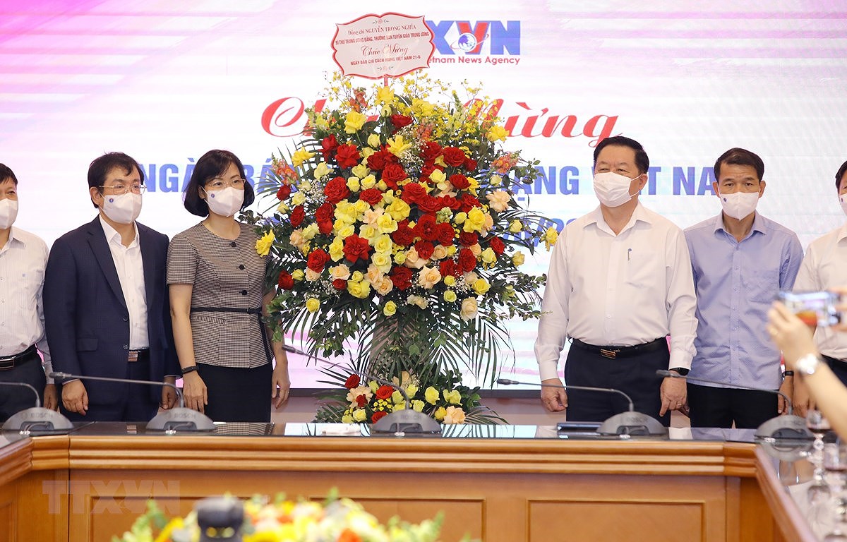Greetings extended to press agencies on Revolutionary Press Day hinh anh 1