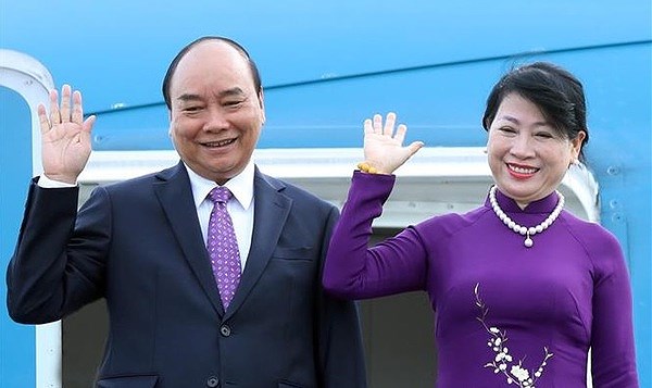 President Nguyen Xuan Phuc leaves for official visit to Laos hinh anh 1