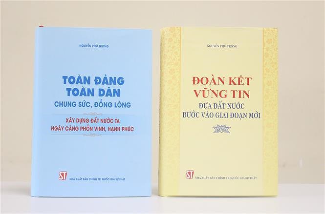 Party chief’s two books introduced to public hinh anh 1