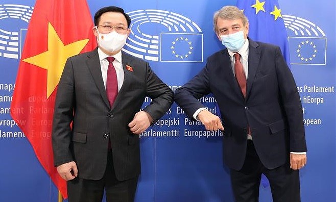 Top leaders of Vietnamese, European parliaments hold talks hinh anh 1