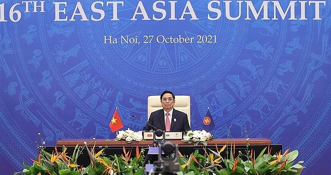 PM attends 16th East Asia Summit hinh anh 1