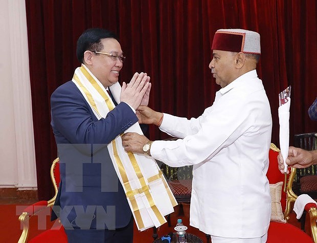 NA leader meets India's Karnataka State Governor hinh anh 1