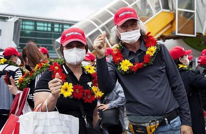 Vietnam has grounds for complete reopening to int’l tourists from May: ministry hinh anh 1