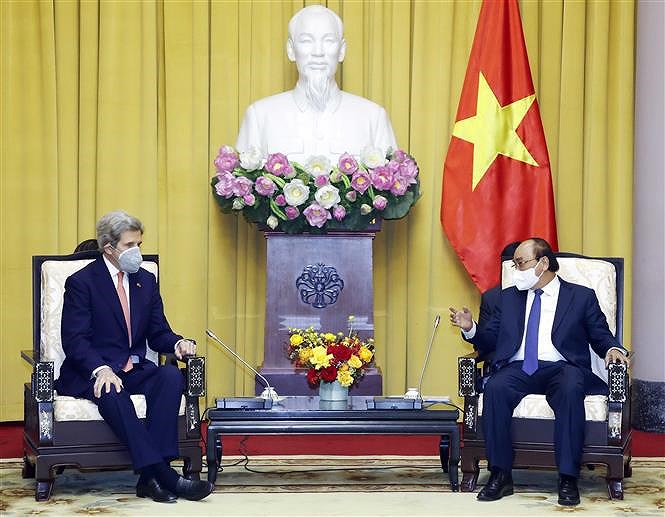 President Phuc receives US Special Presidential Envoy for Climate hinh anh 1