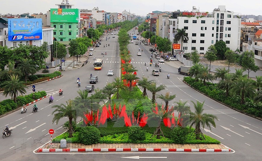 Hanoi streets colourful to celebrate National Day hinh anh 13