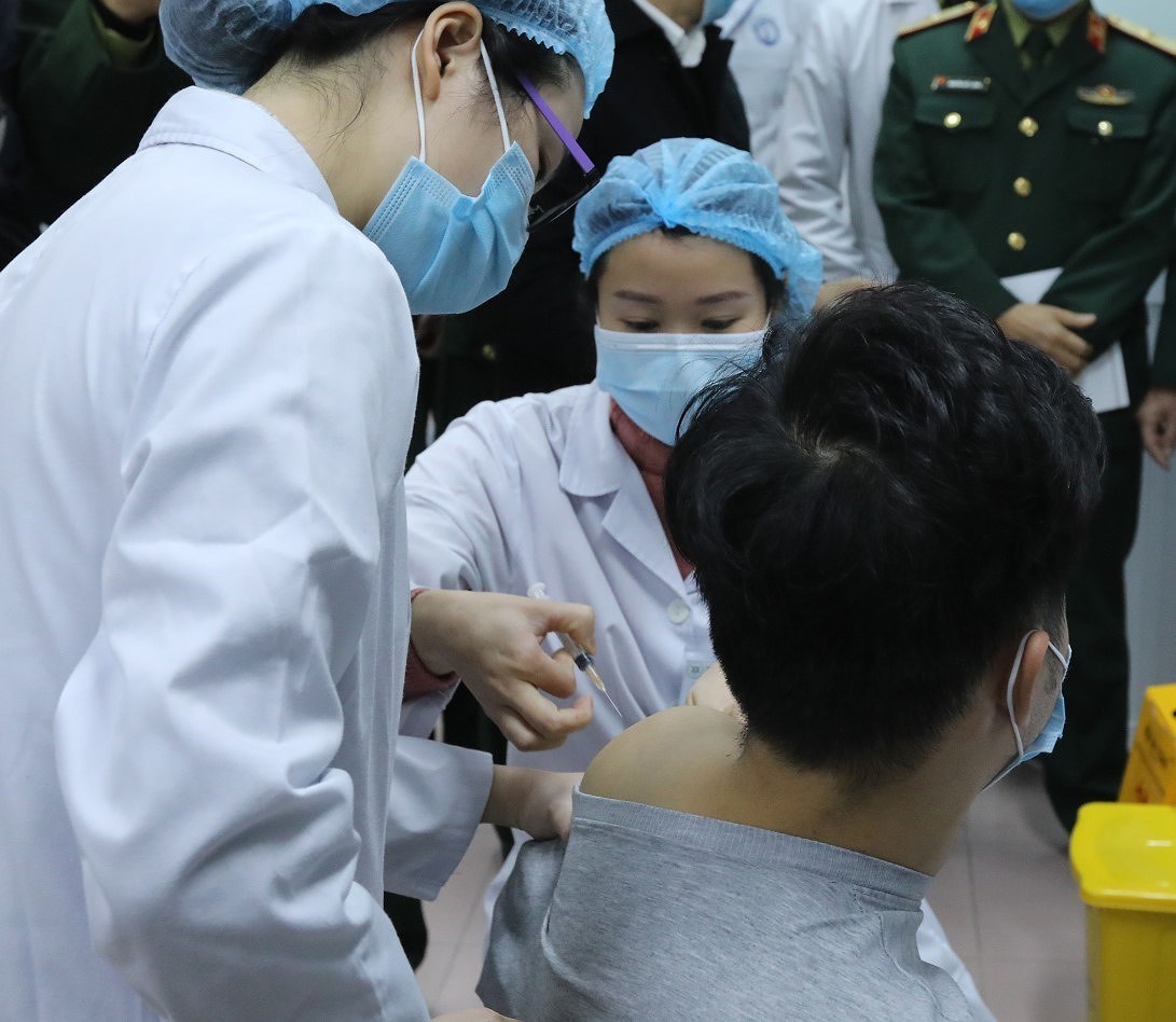 Vietnam starts human trials of COVID-19 vaccine hinh anh 2