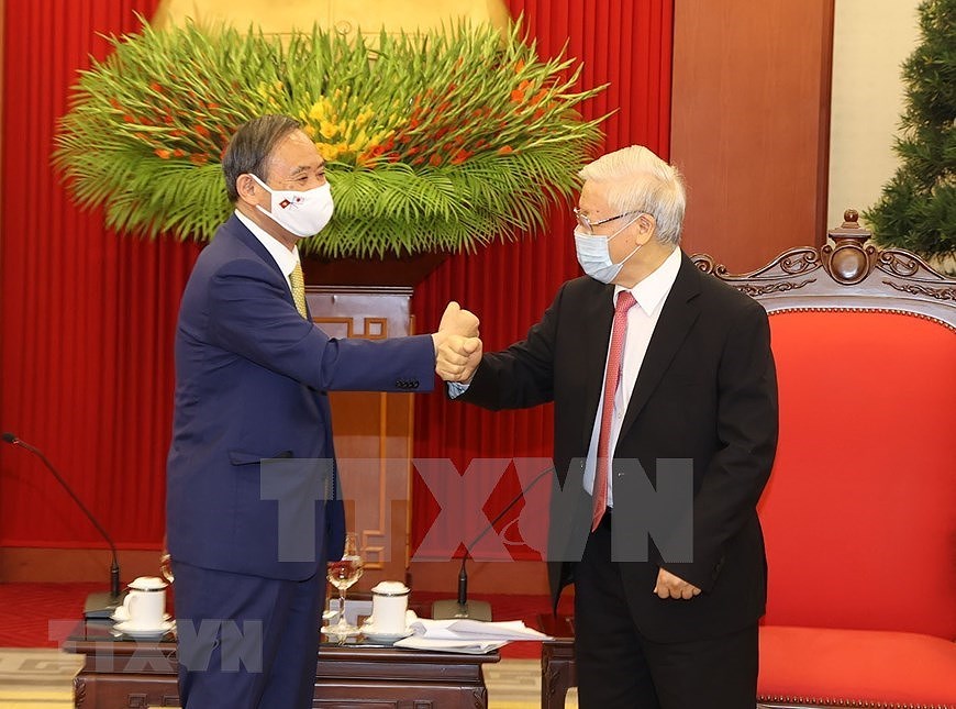 Party, State leader receives Japanese Prime Minister hinh anh 2