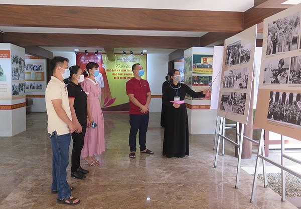 Exposition sur le President Ho Chi Minh a Thai Nguyen hinh anh 1
