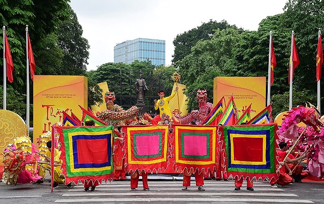 Festival de la danse du dragon a l'occasion du 1010e anniversaire de Thang Long-Hanoi hinh anh 3