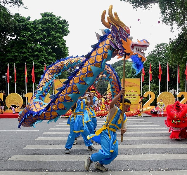 Festival de la danse du dragon a l'occasion du 1010e anniversaire de Thang Long-Hanoi hinh anh 6