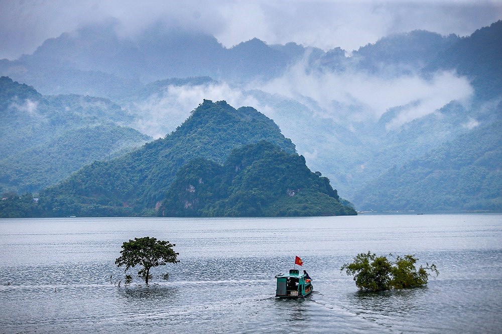 Les grands potentiels du tourisme communautaire au lac de Hoa Binh (Nord) hinh anh 1