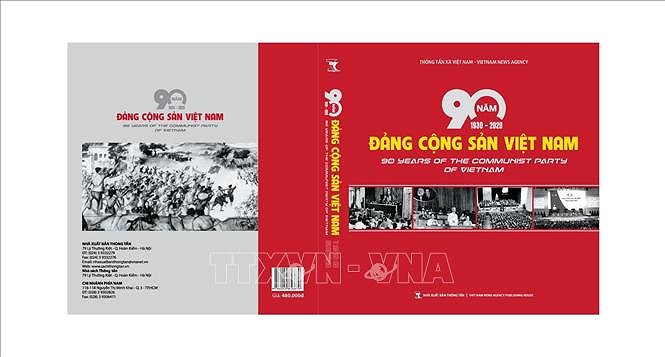 Publication d'un livre photo sur les 90 ans d'histoire du Parti communiste du Vietnam hinh anh 1