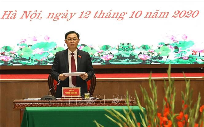 Un membre du Politburo reelu Secretaire du Comite du Parti de Hanoi hinh anh 1