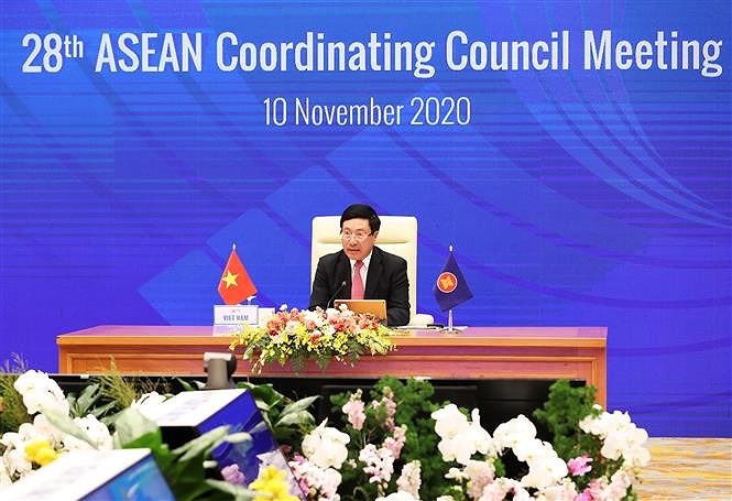 Le vice-Premier ministre Pham Binh Minh preside des reunions de l’ASEAN hinh anh 1