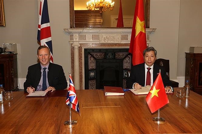 Signature de l'accord de libre-echange entre le Royaume-Uni et le Vietnam hinh anh 1