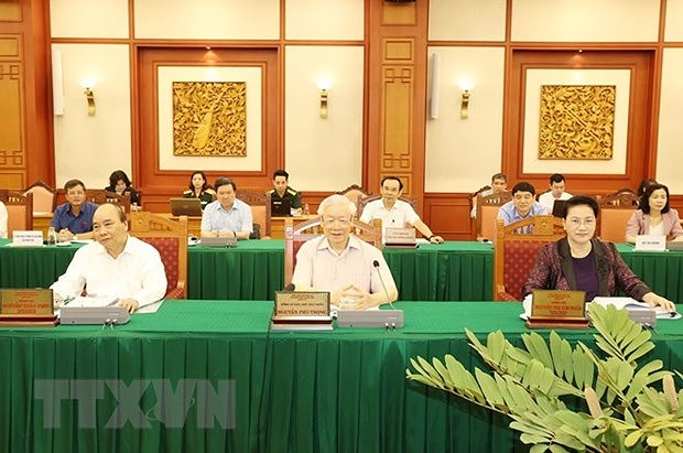 Le leader Nguyen Phu Trong demande de bien preparer le 11e Congres du Parti de l’armee hinh anh 1