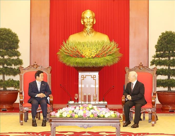 Le leader du PCV recoit le president de l’AN sud-coreenne en visite officielle au Vietnam hinh anh 1