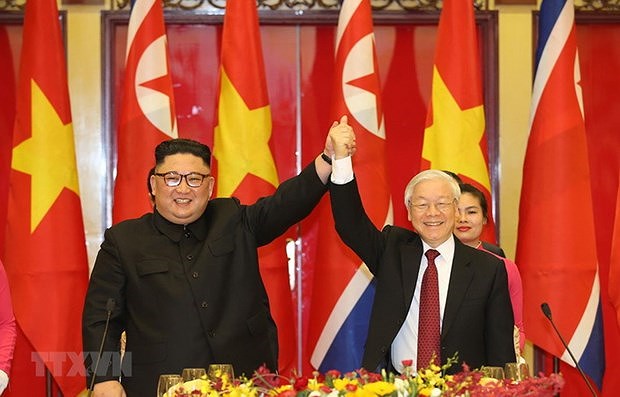 Le SG et president Nguyen Phu Trong felicite le SG du Parti du Travail de Coree Kim Jong-un hinh anh 1