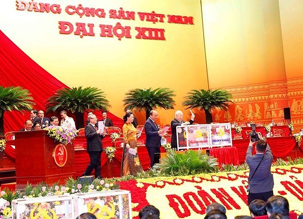 XIIIe Congres du Parti : Communique de presse sur la 5e journee de travail hinh anh 1