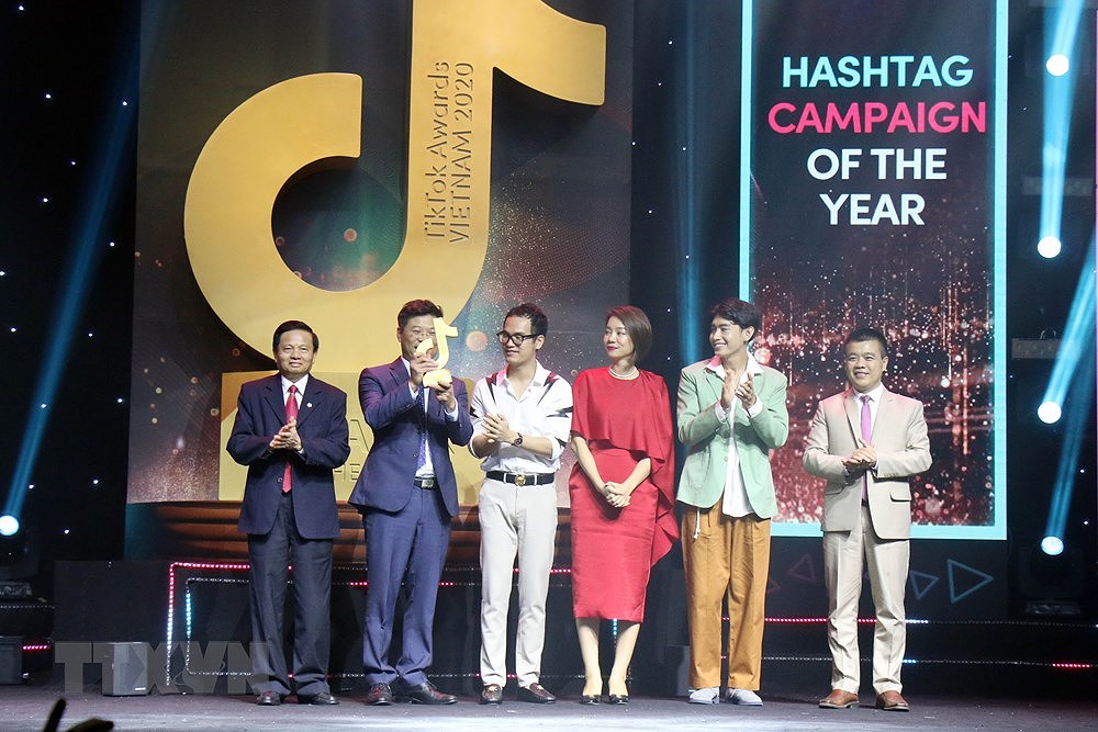 TikTok Awards Vietnam : Factcheckvn devient la « "Chaine de medias communautaire de l’annee" hinh anh 5
